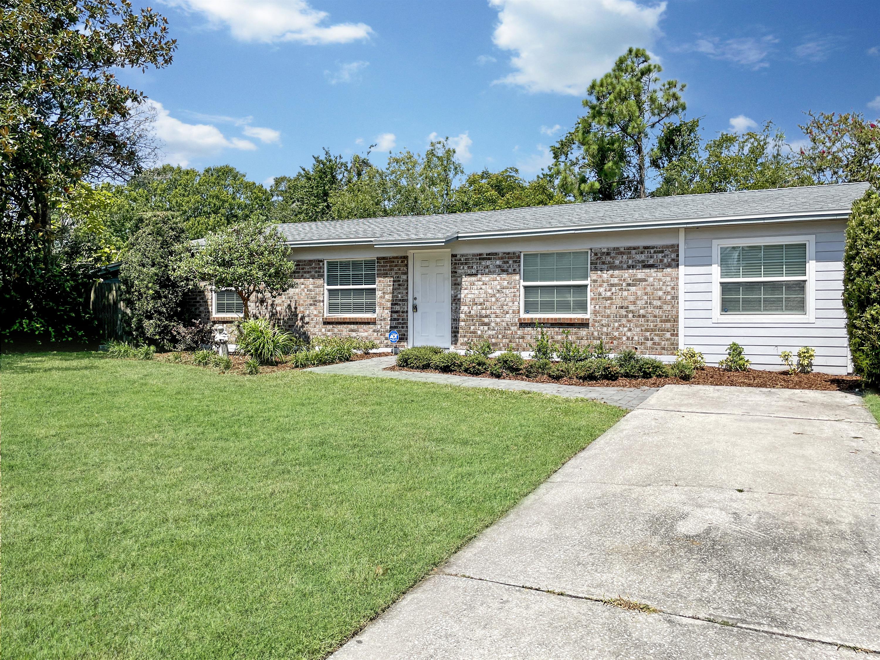 115 Dolphin Boulevard East